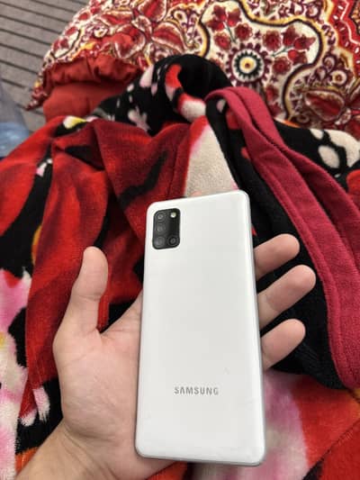 Samsung A31 4/128 with box in white color