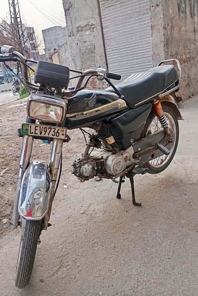 Road prince 70cc For sale : 03228078182