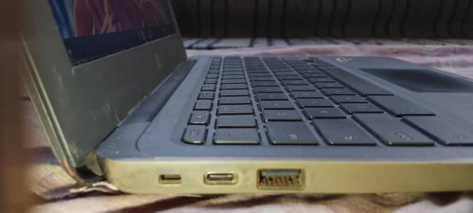 HP Chromebook 4/16  2029 update 10 /8 condition