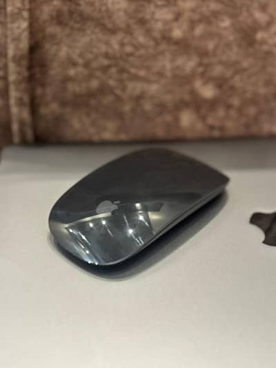 Apple Magic Mouse 2 (Black) 10/10 Condition
