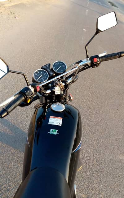 Suzuki GS 150 2023