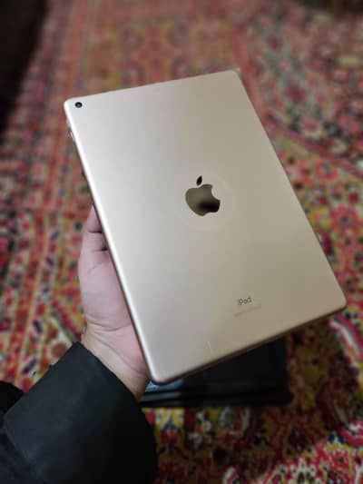 iPad 7th Gen (32GB STORAGE)(90fps gaming)