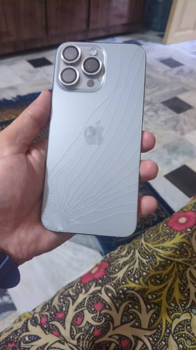 15 pro max 256gb natural titanium color