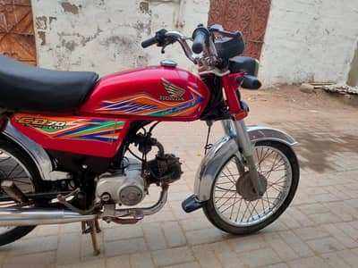 Honda CD 70 CC urgent for sale model 2020