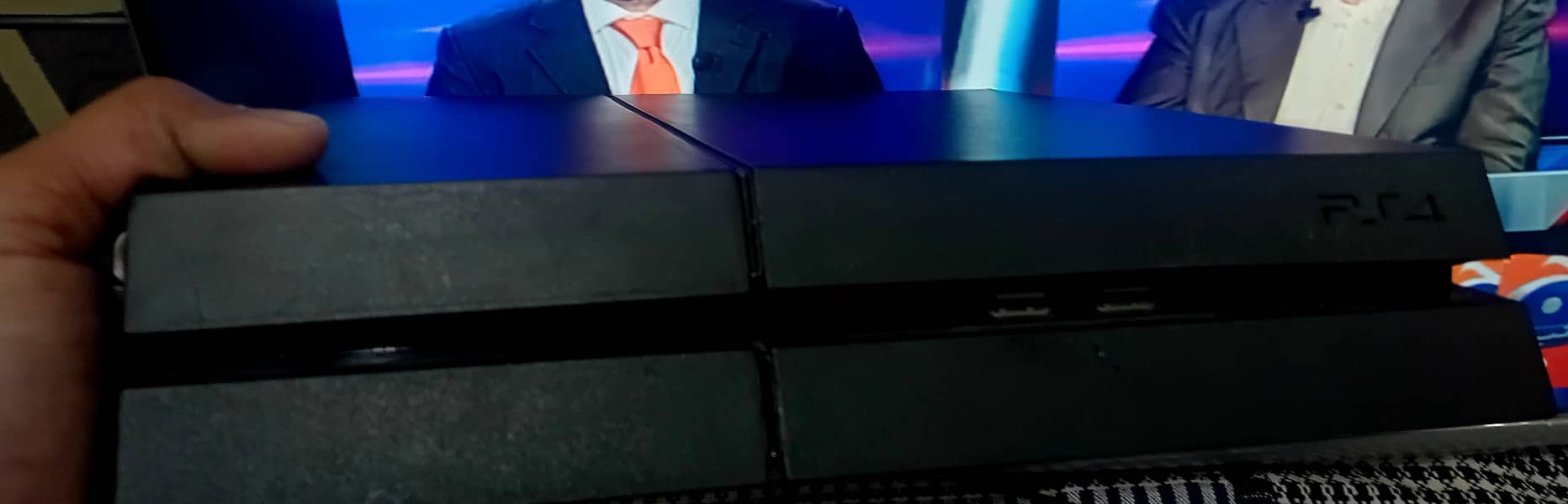 Ps4 fat 500 Gb with one original controller 3