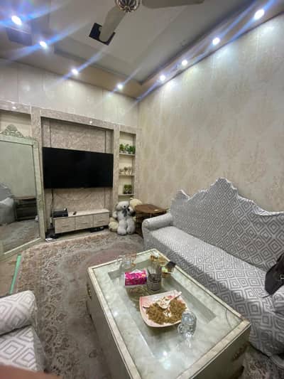 0321 86 10 688 Beautiful Ground floor portion complete separate suigas b alag sy hai