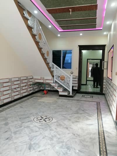 new 6 marla dubel stroy House for sale in officer colony