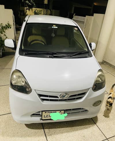 Daihatsu Mira blue and green meter