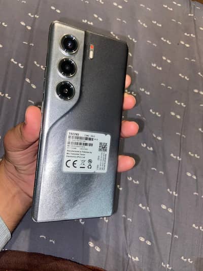 Tecno Camon 40 pro Ram 8+8  Rom 256