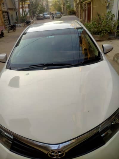 Toyota Corolla GLI 2017 (03332130920}