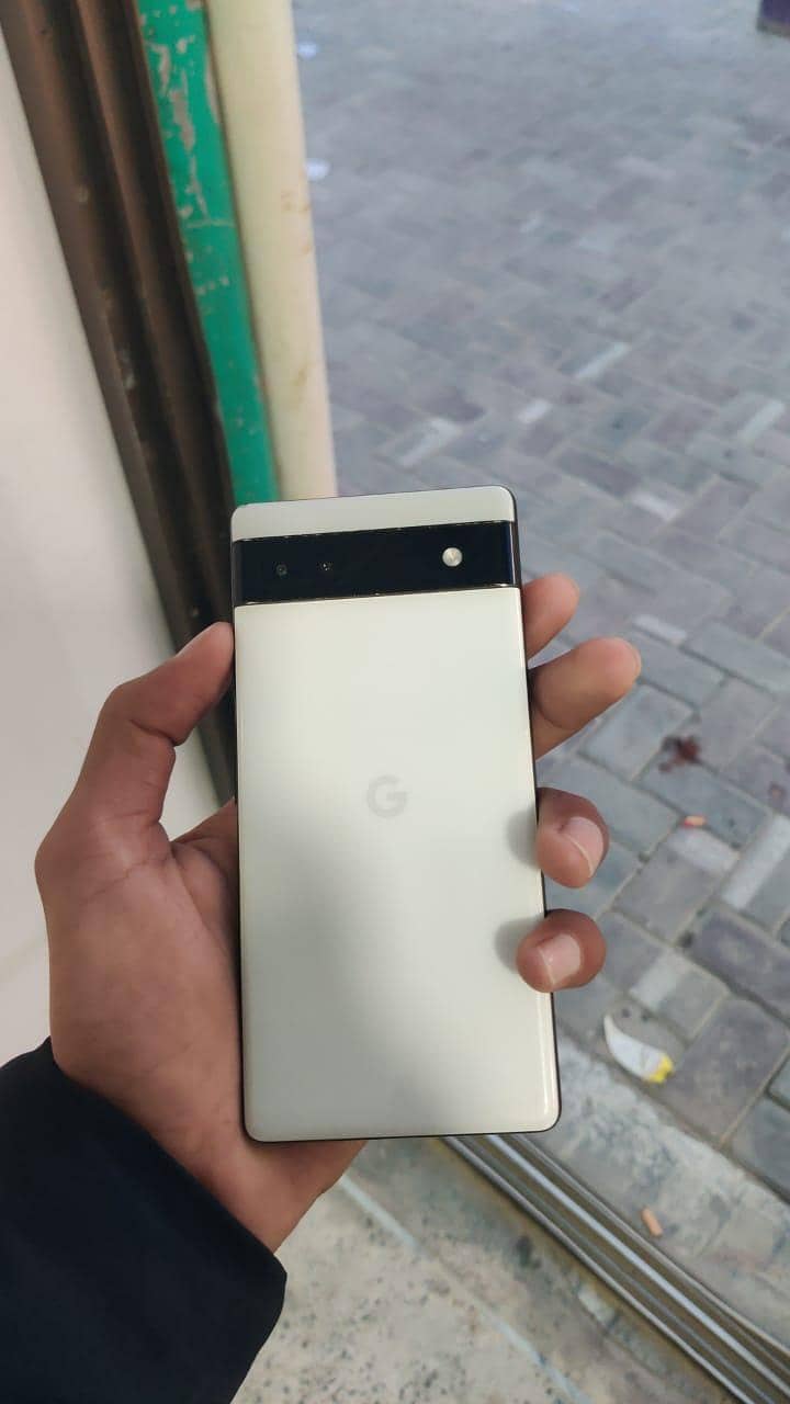 Google Pixel 6a 1