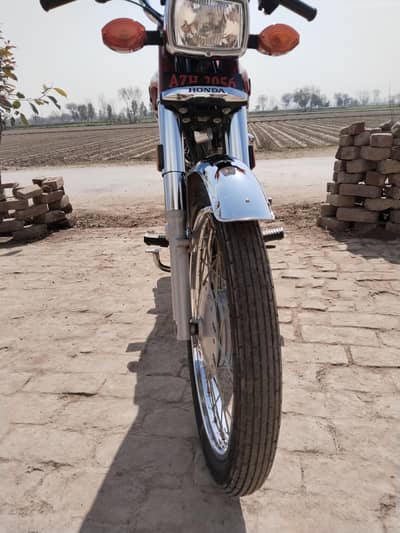 Army person used look like a new 03000969446