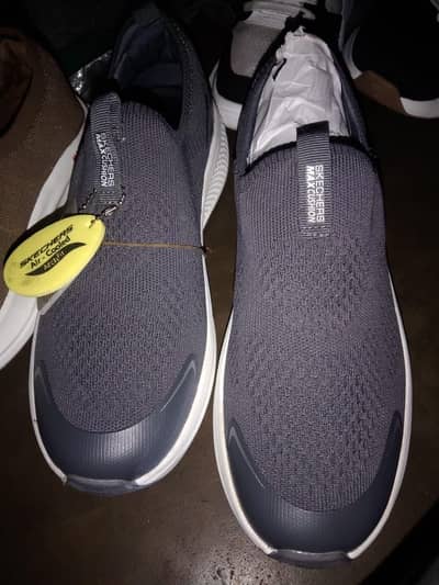 •Original Sketchers Import•