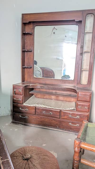 Dressing table for sale