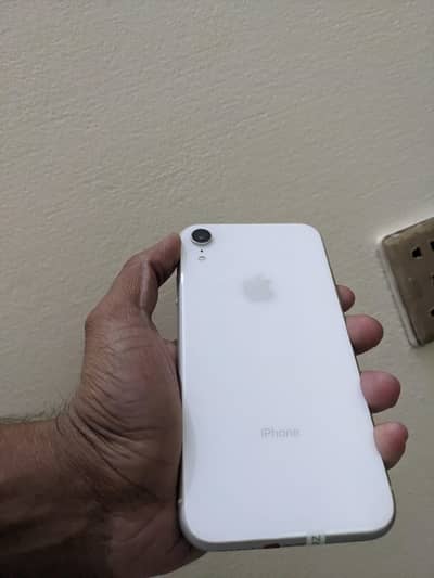 iphone XR waterpack 128gb non pta  85 health
