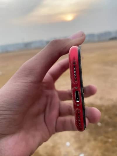 iPhone se 2020 10 by 10 water pack never open never repair