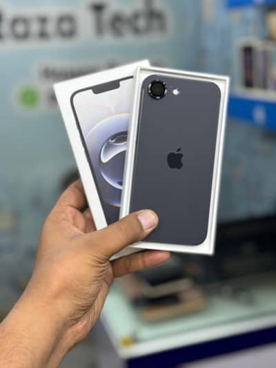 Iphone 16e 128GB Non Pta Black Color Water Pack