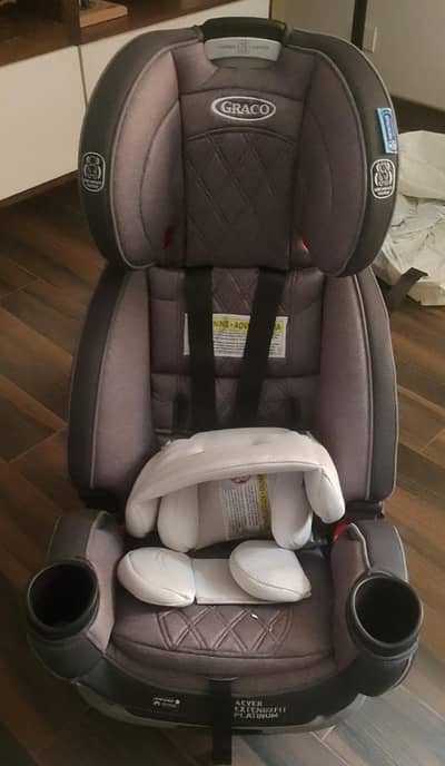 Baby Car Seat in Outstanding Condition