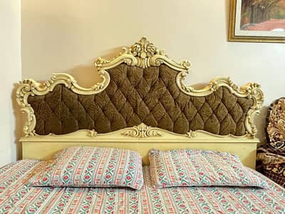 Royal Luxury Bedroom Set for Sale| Solid wood| Excellent condition