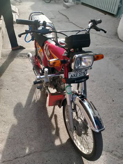 2025 model Urgent selling Jis Bhai ko chahiya Rabta kry Ya number hai