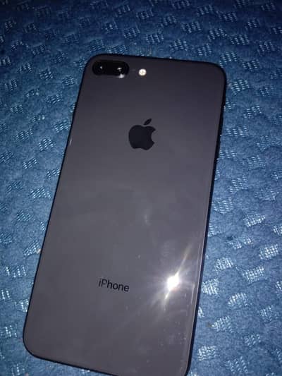 iphone 8 plus 10/10 with charger 38000