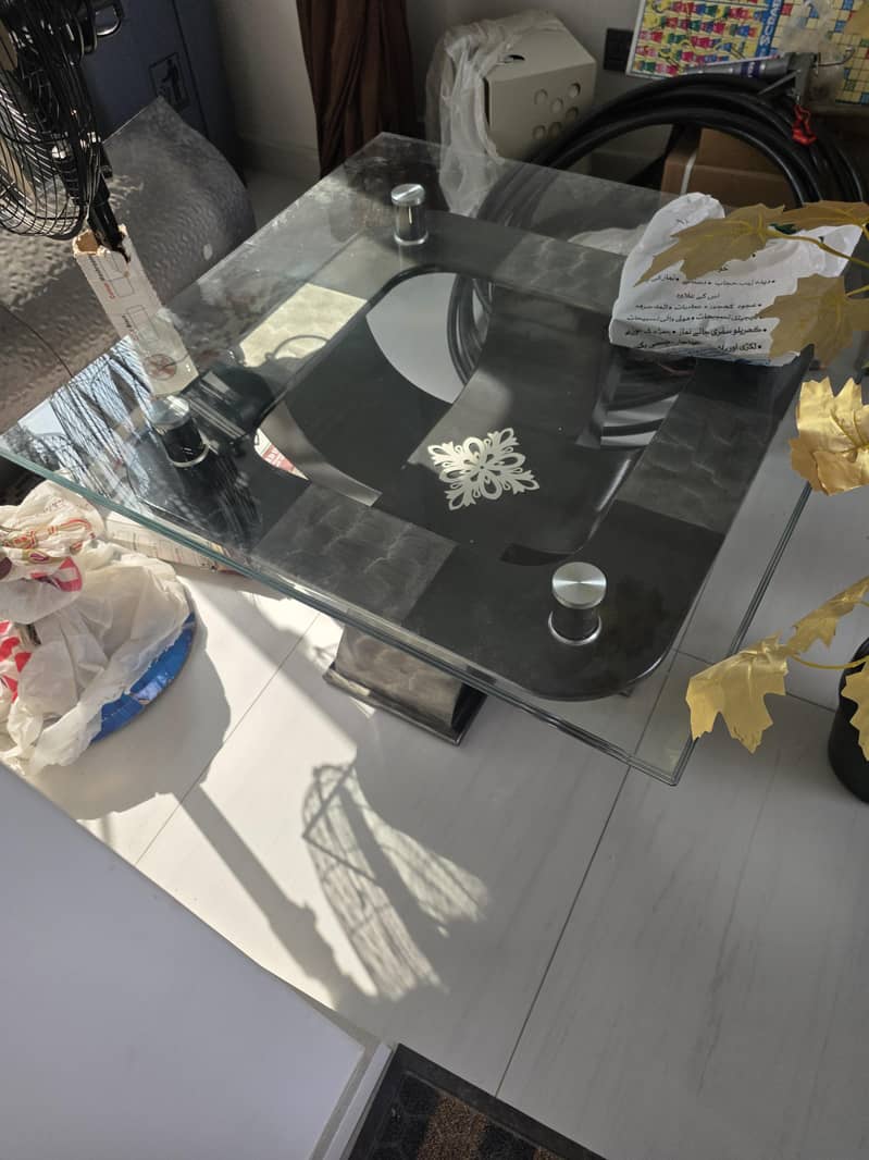 Glass table 0