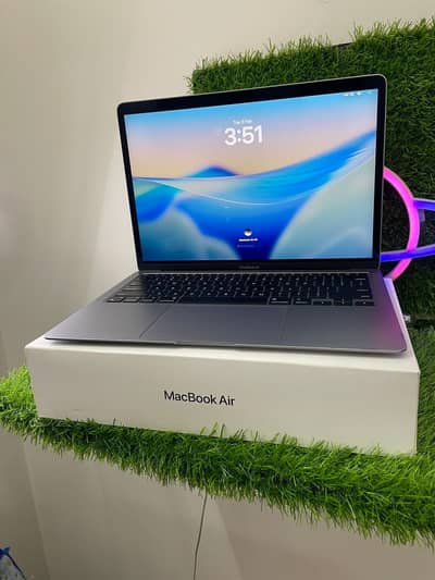 Apple MacBook air m1 256 gb Retina display with box