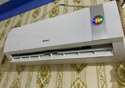 Gree 1Ton split non inverter 10/10