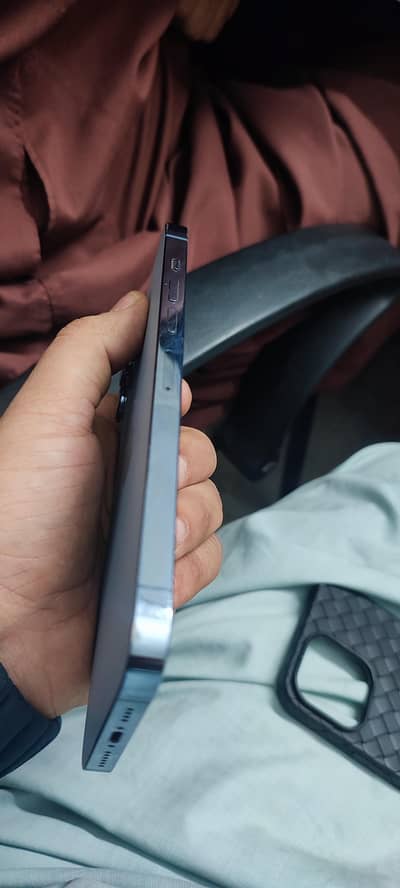 IPhone 13 pro max 256gb. FU