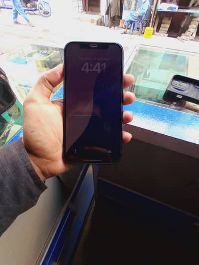 Matt Black iPhone 12 (128 GB) in mouth-watering 9.5/10 condition!