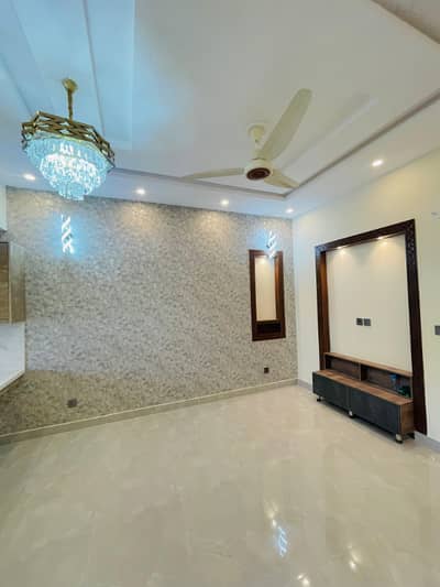 5 Marla Brand New Double Unit Solid House Ideal Location For Sale in Dream Gardens Lahore