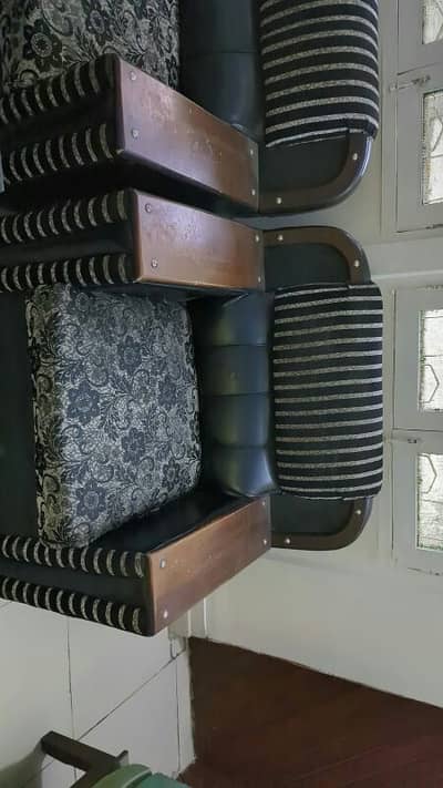 5 seater sofa / wooden sofa /poshish sofa /sofa for sale / black sofa