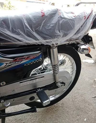 bike Honda 125cc my WhatsApp 03, 27, 35, 83 369