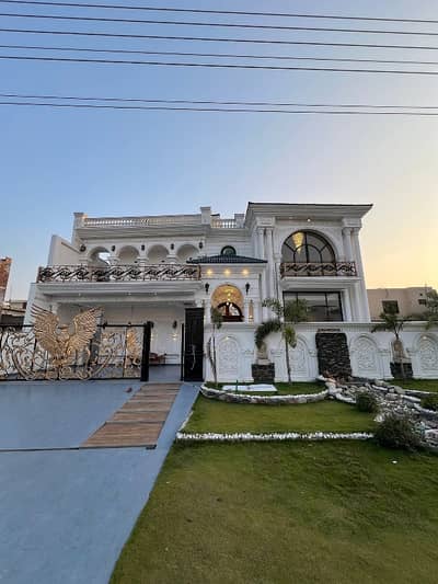 Prime 1 Kanal House For Sale - OPF Housing Scheme, Lahore  Exceptional Location On 60 Feet Main Road!
