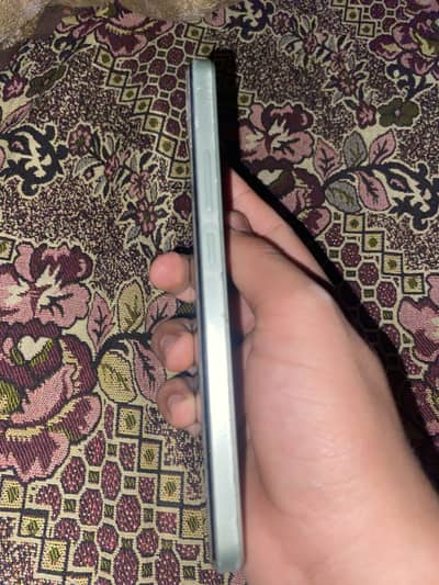 10 by 8 some lines on the screen only charger good set