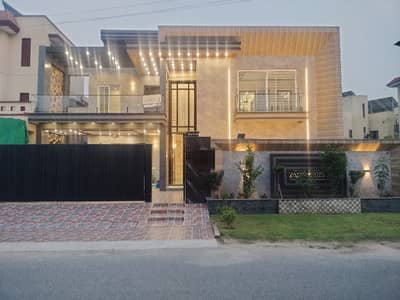 1 Kanal House Is Available For sale In Johar Town