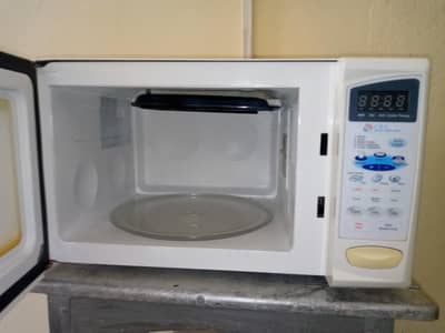 Original Dawlance 2 in 1 grill+Microwave For Sale