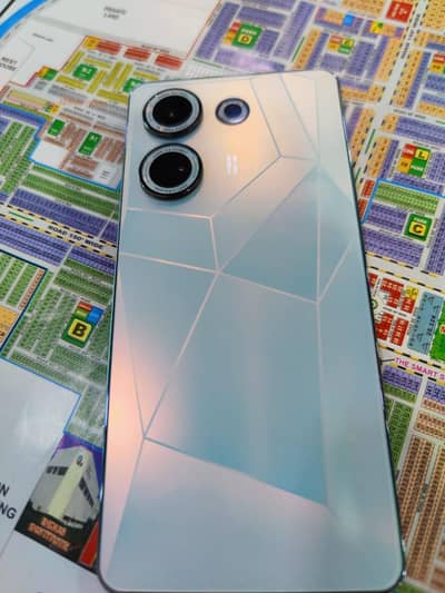 Tacno Comon 20  8+8 / 256 GB