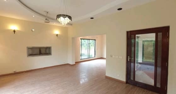 Highly-Desirable House Available In Askari 10 For sale