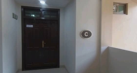 10 Marla Flat Is Available For Sale