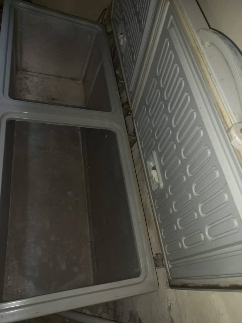 waves deep freezer 6