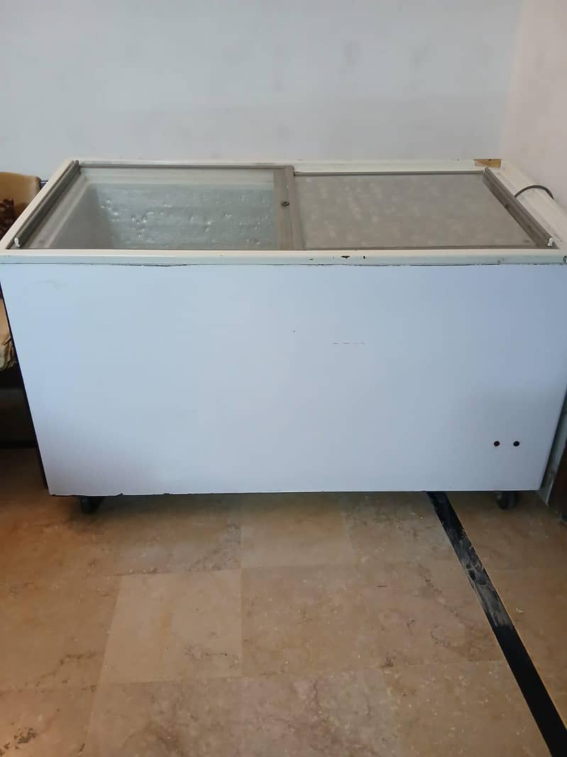 waves deep freezer 10