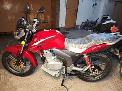 SUZUKI GSX 125 2025