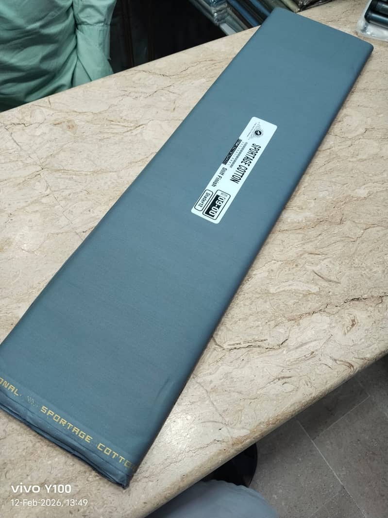 احمد انٹرنیشنل برانڈ کا آؤٹ کلاس کلر لائٹ گرے کاٹن 1