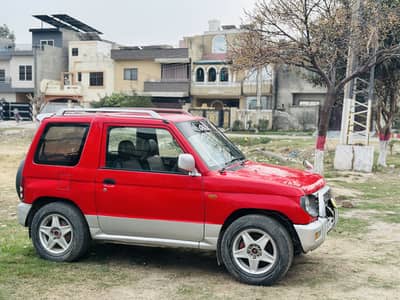 Mitsubishi Pajero Mini