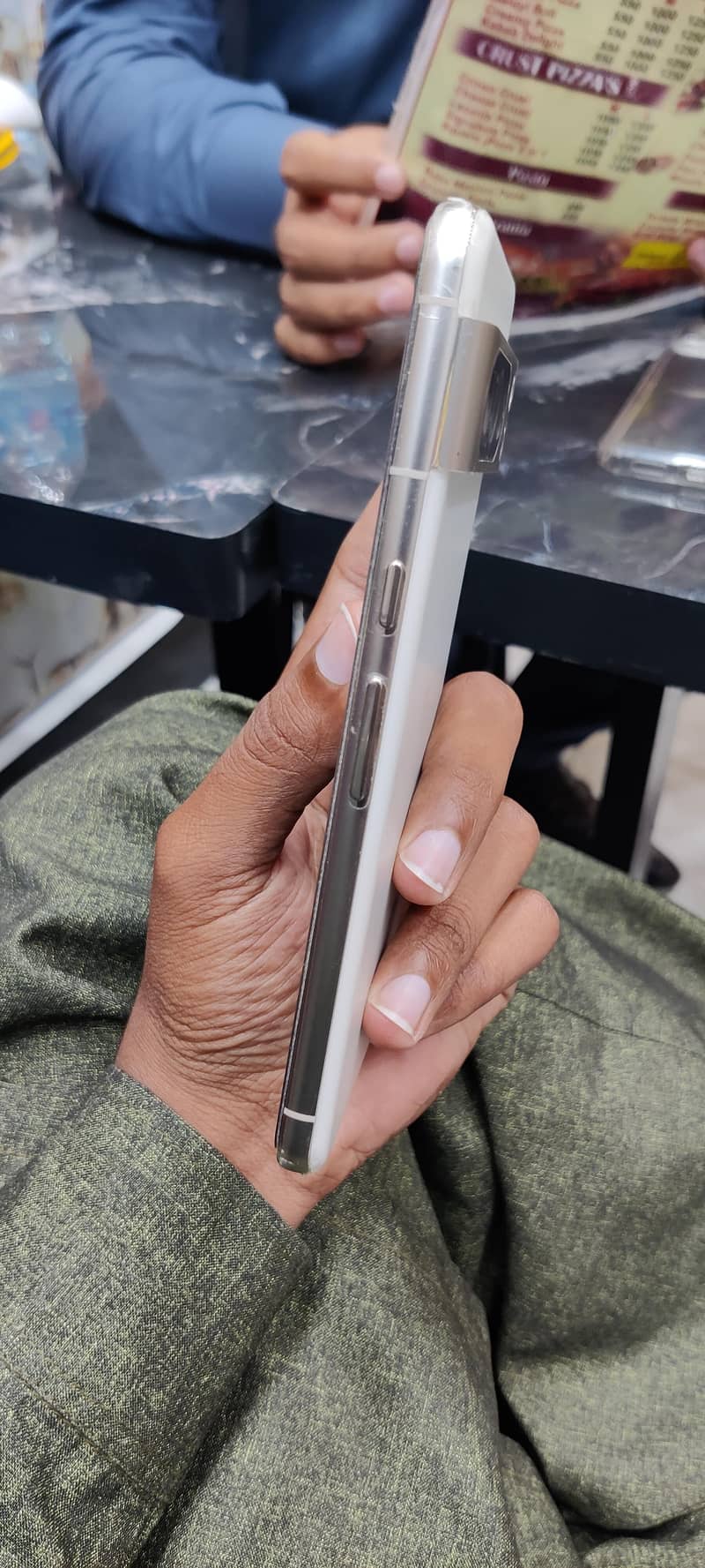 Google Pixel 8 Pro 3