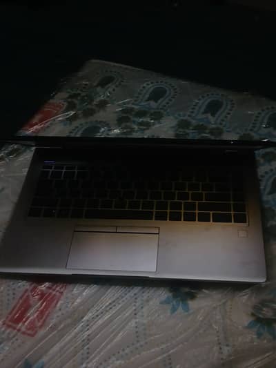 Hp elitebook  i5   in 50k