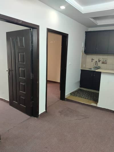 2 Bed Unfarnsih Apartment available for rent in E-11/2 medical society