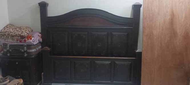 urgent sale Solid wooden King size bed