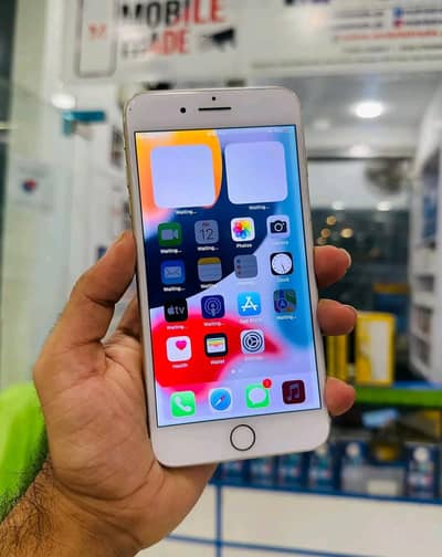 Iphone 7plus pta approved 128GB My WhatsApp number  0325-15-67-306